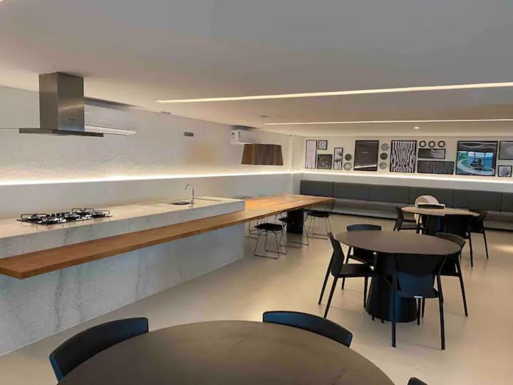Apto Novo, A 200 Metros Da De Ponta Apartamento